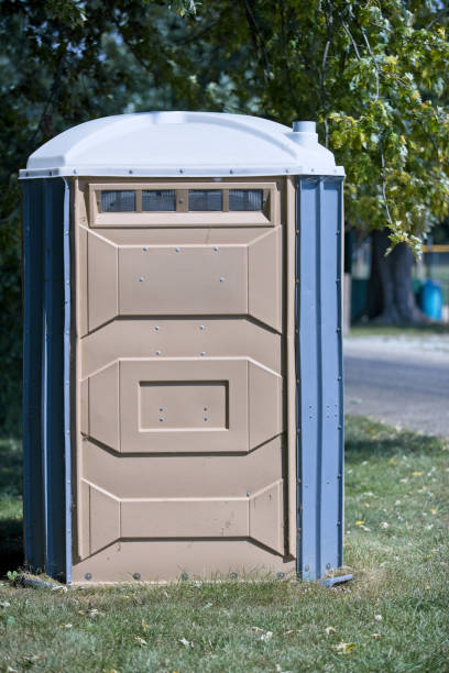 Best Porta potty rental near me  in Linden, CA